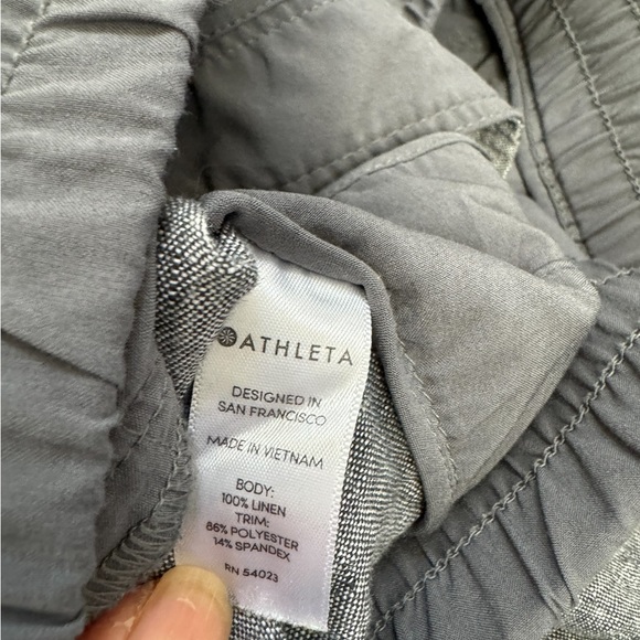 Athleta grey drawstring waist linen shorts - Picture 5 of 5